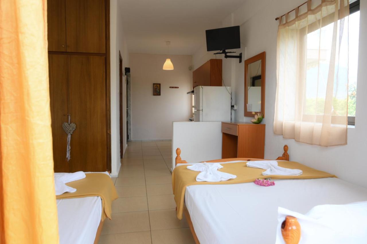 Hotel Geromichalos Paralía Skotínis 외부 사진