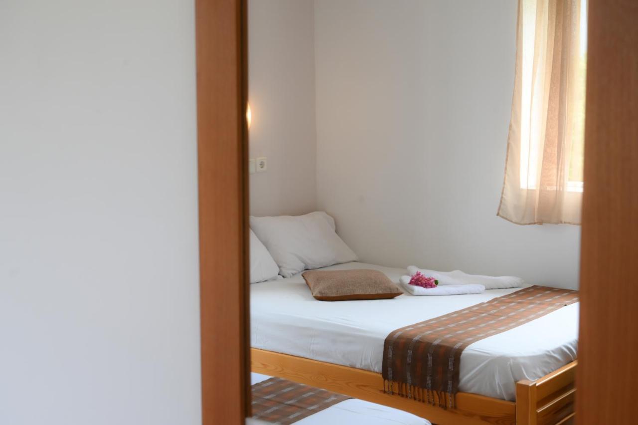 Hotel Geromichalos Paralía Skotínis 외부 사진