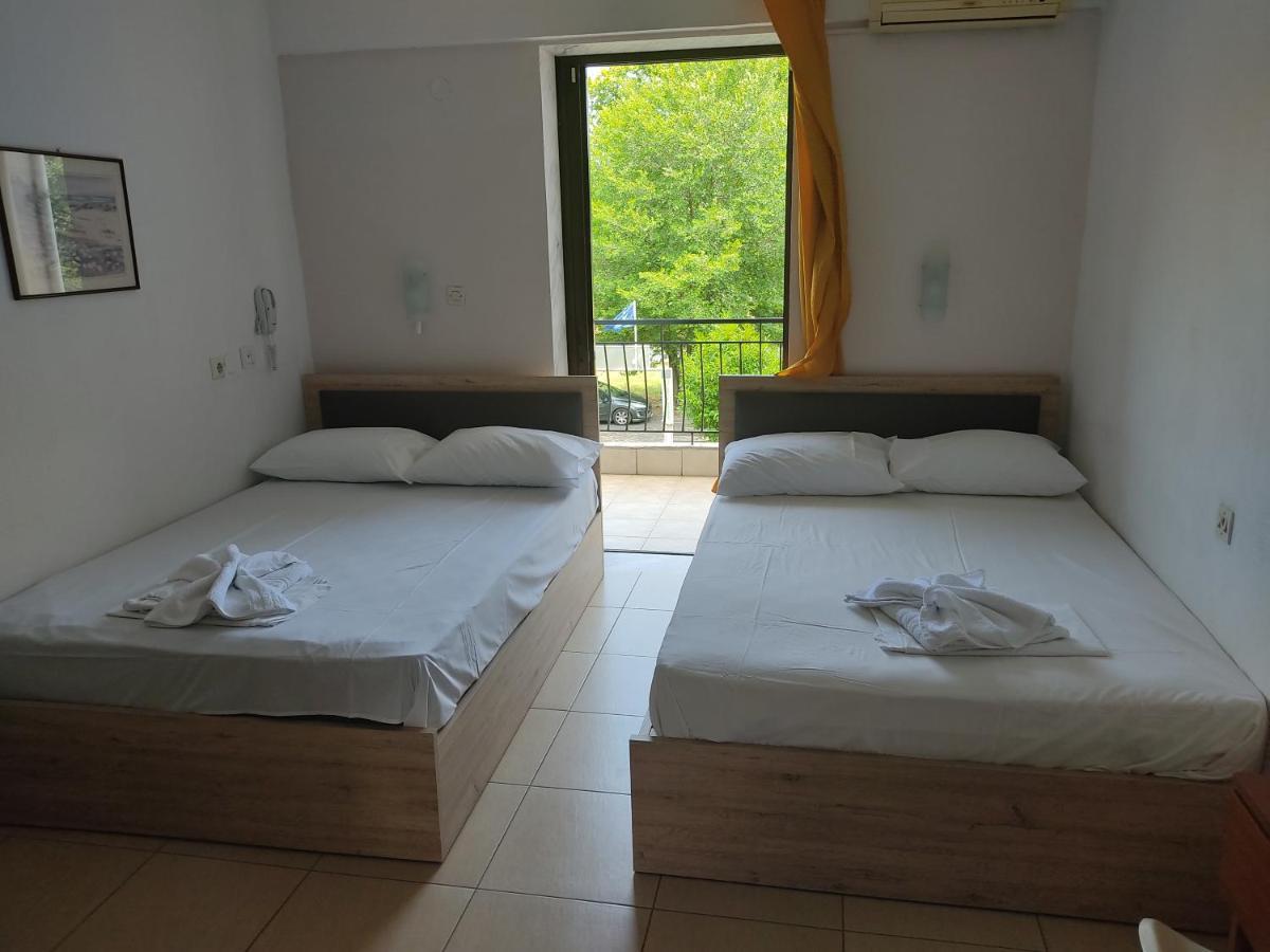 Hotel Geromichalos Paralía Skotínis 외부 사진