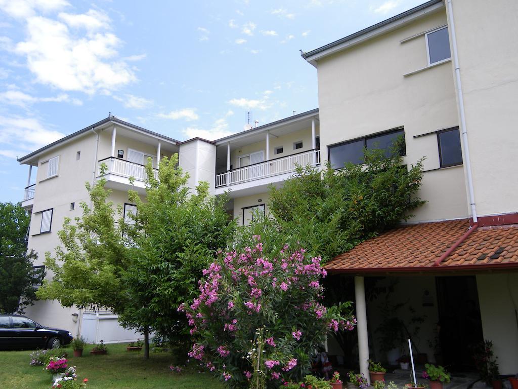 Hotel Geromichalos Paralía Skotínis 외부 사진